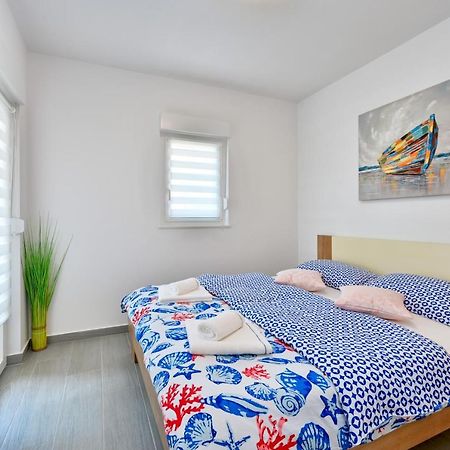 Apartman Michael / Novalja / Zrce エクステリア 写真